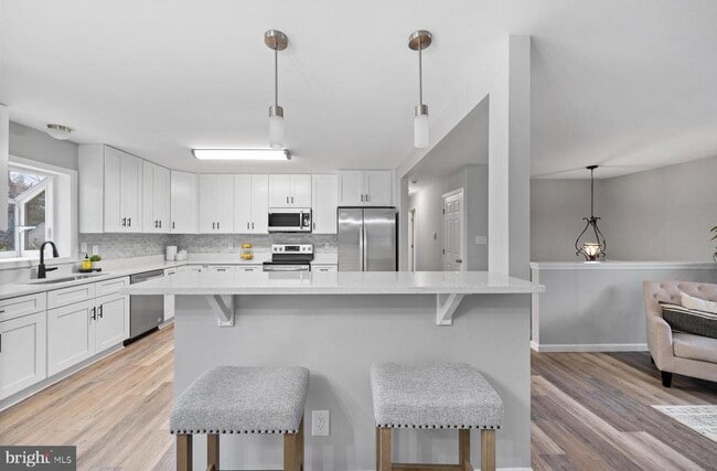 Photo - 45867 Broun Terrace