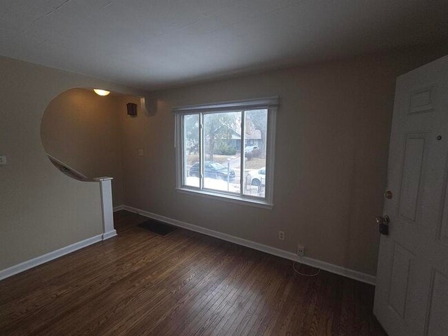 Photo - 1519 W 28th St