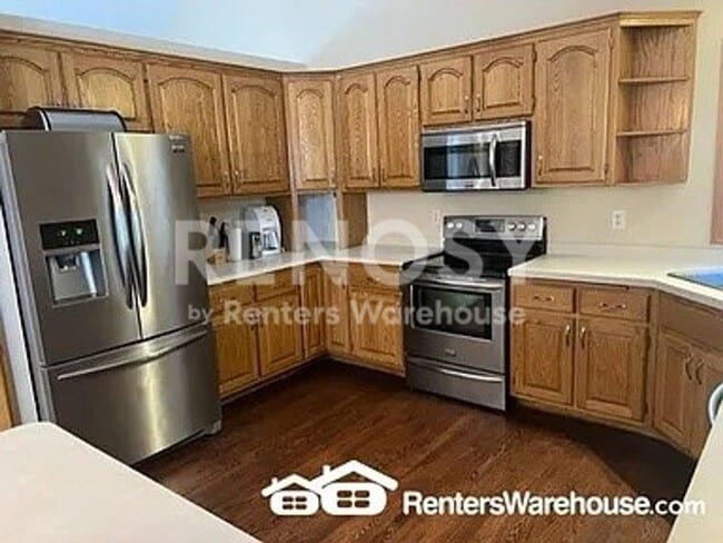 Photo - 7854 9th St N