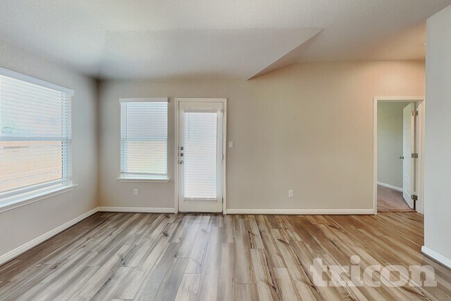 Photo - 13543 Paxton Blvd