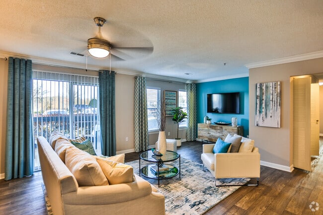 3HAB, 2BA - The Weathersby at Station Circle