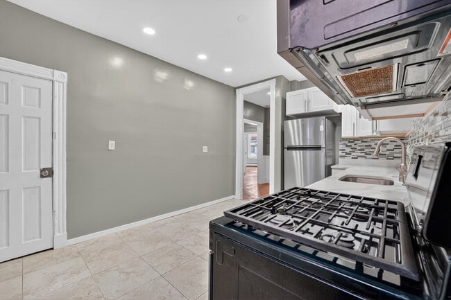 Photo - 129 Harrishof St Unit 2L