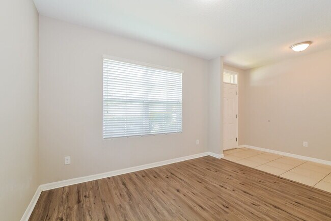 Photo - 3286 Landing Vw