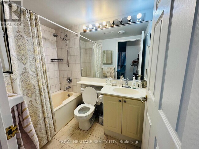 Photo - 8 Lee Centre Dr Unit 613