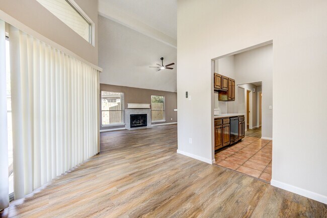 Photo - 8418 Mosshang Ct