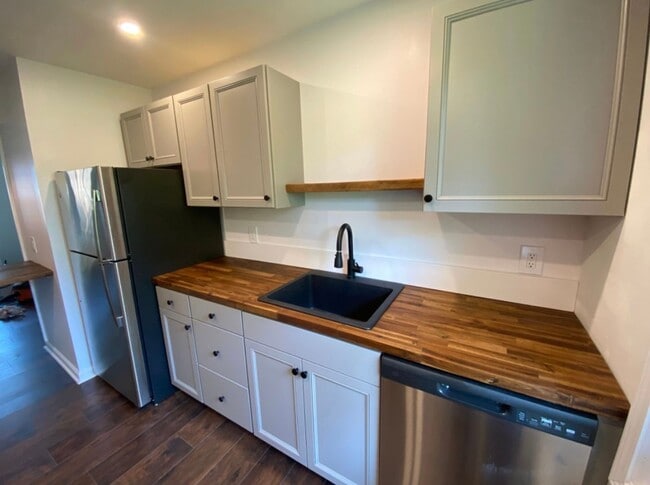 Photo - 516 S 13th St Unit #B