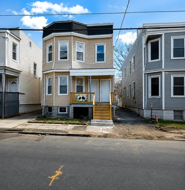 Building Photo - 254 21st St