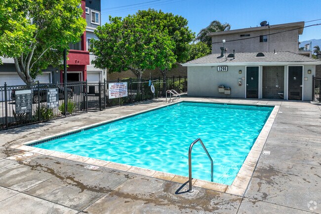 Magnolia Court Townhomes
