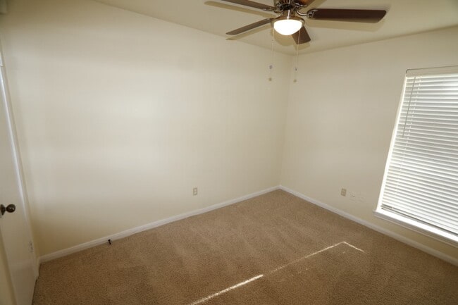 Photo - 2319 Quail Valley E Dr