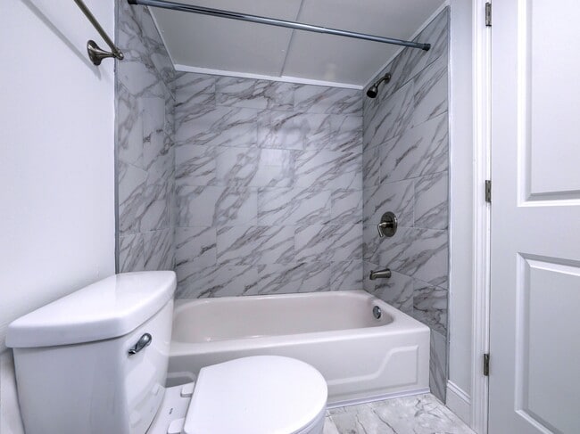 Photo - Colonie East Apartments