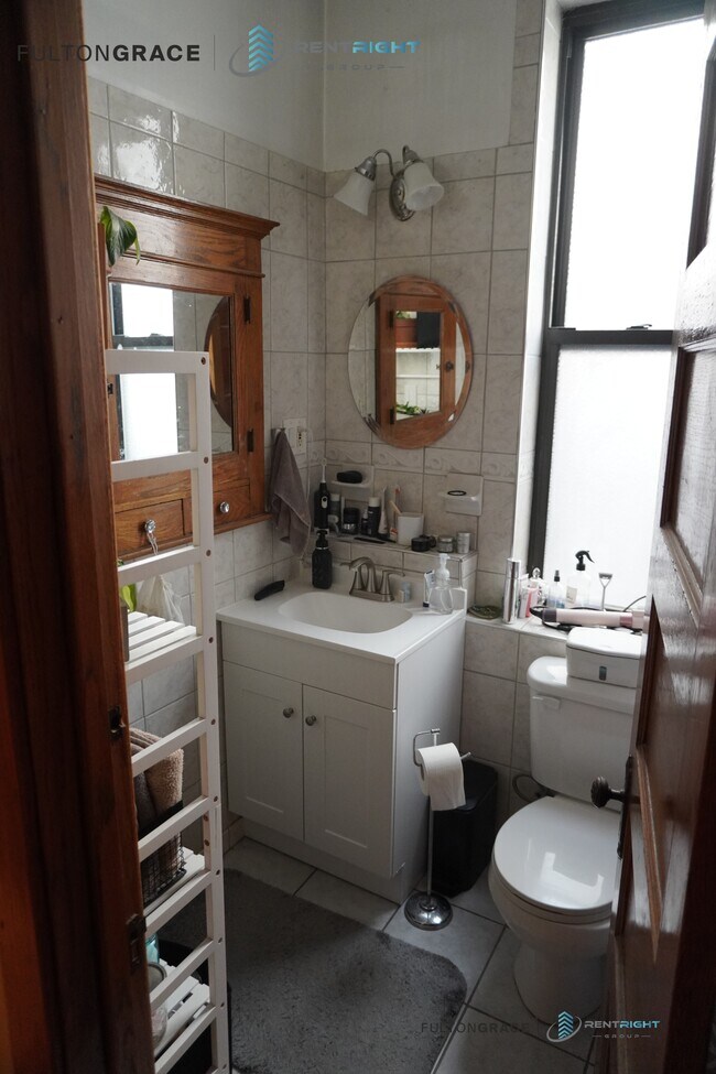 Photo - 1357 N Ashland Ave Unidad 3A