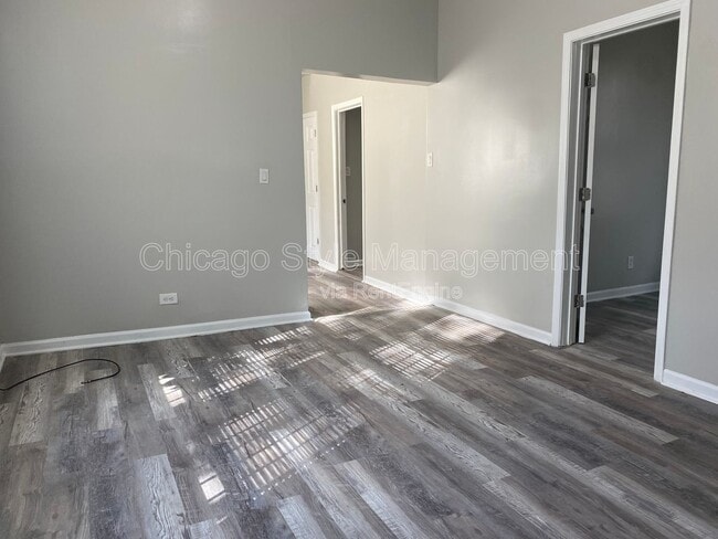 Photo - 7614 S Maryland Ave Unit 1