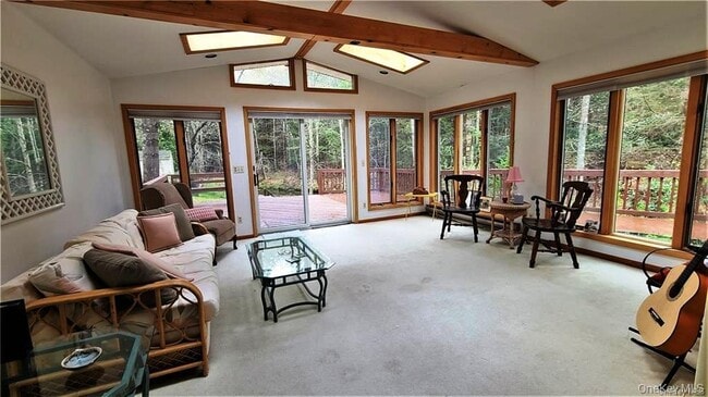 Photo - 52 Medallion Rd