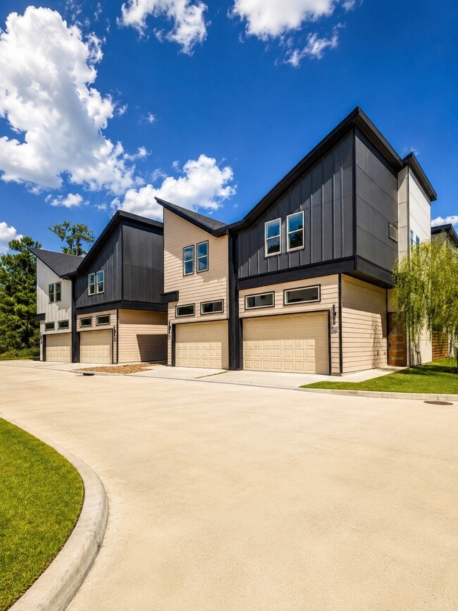 Photo - 13114 Honey Suckle Ridge Ln