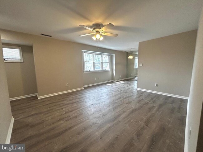 Photo - 480 E Main St Unit 3