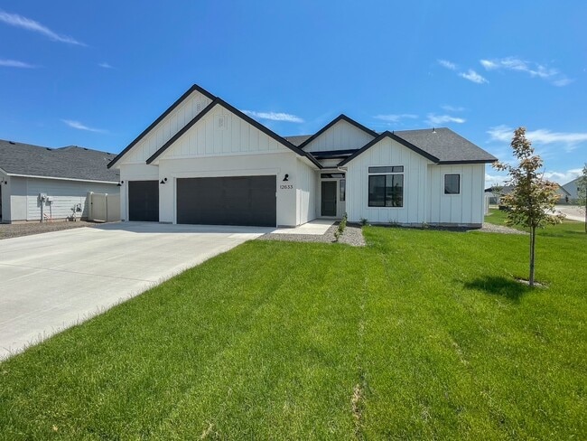 Photo - 12633 Dovekie St