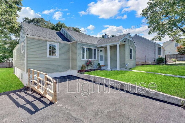 Photo - 128 Lockwood Ave