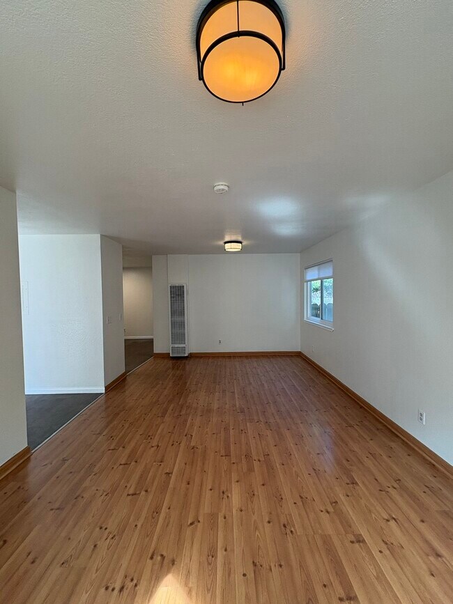 Photo - 3138 Market St