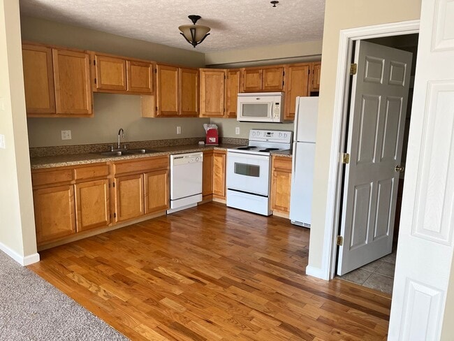 Photo - Lakepointe Apartment Homes