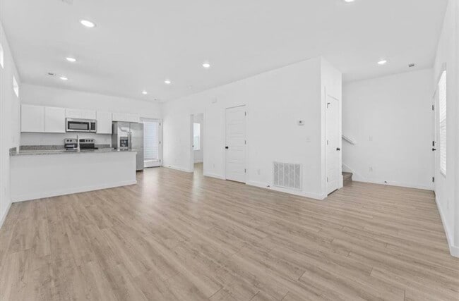501 Discovery Ave