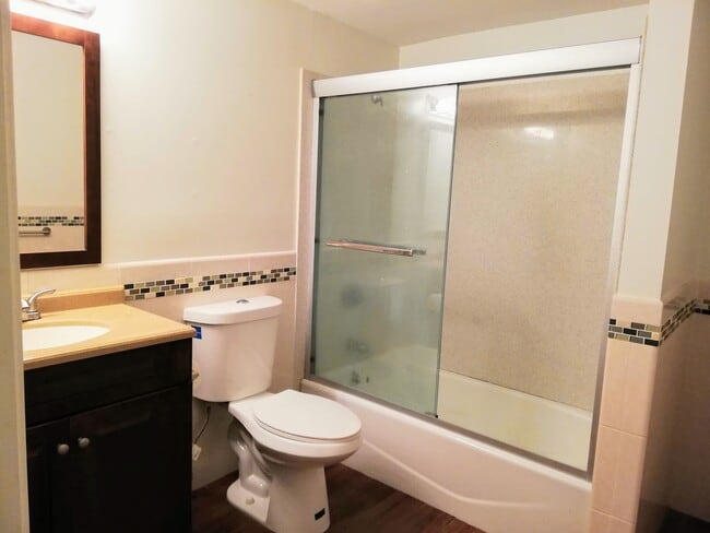Photo - 839 Stoneyford Dr