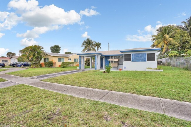 Photo - 6931 SW 27th Ct Casa