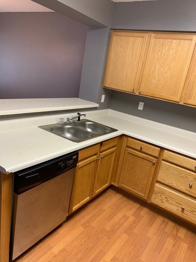 Photo - Beautiful Well Maintained 3 bedroom 3.5 bathroom Home