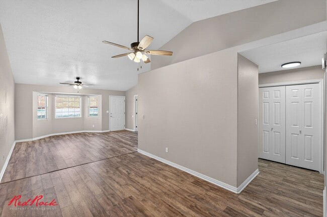 Photo - Conveniently Located 3 Bedroom Townhome