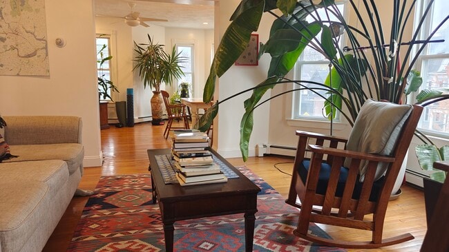 Sala de estar - 2 Rogers Ave Unidad 2