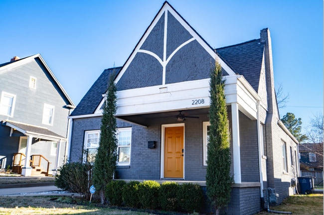 Photo - 2208 E 13th St