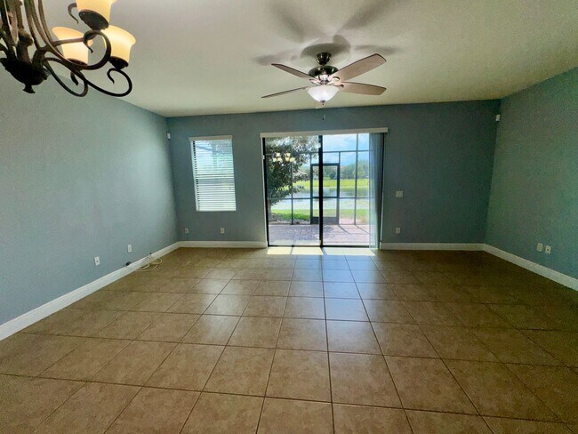 Photo - Eagle Creek 3 bedroom 2.5 bath townhome w/...