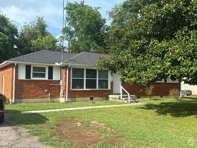 Building Photo - Awesome 4 or 5 Bedroom with 1.5 bath Rental