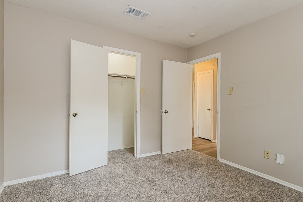 Photo - 12627 Day Hollow Ln