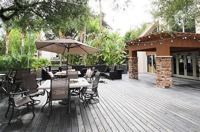 Patio - 5540 Owensmouth Ave Unit 220