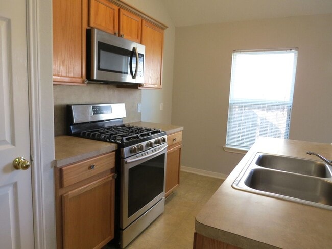 Photo - For Lease | 3 Bed, 2 Bath | 1,066 Sq Ft | ...