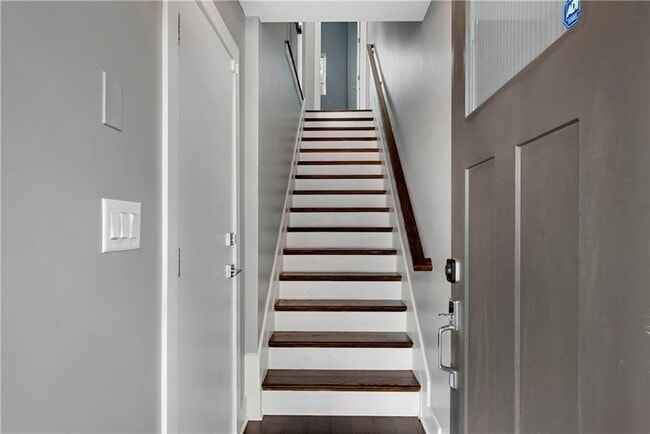 Photo - 743 Taylor Ct