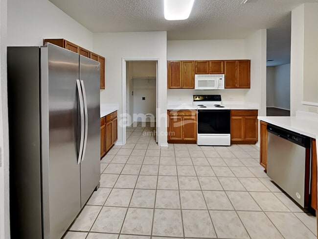 2863 Deer Ridge Dr