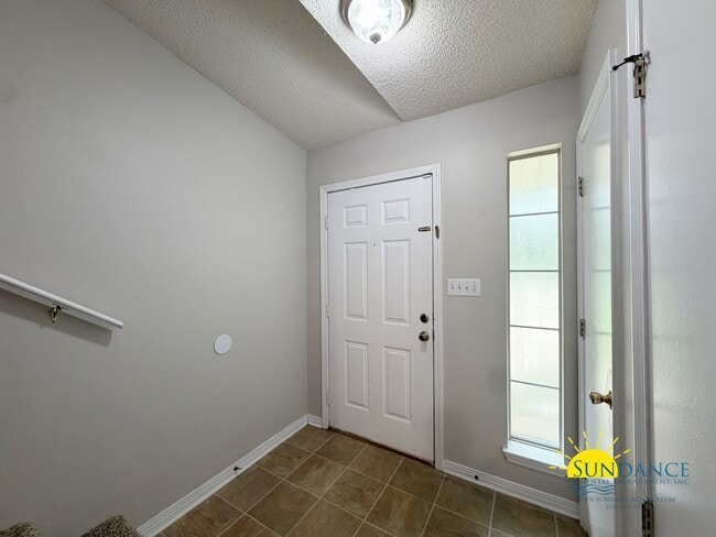 Photo - Newly Renovated 3 Bedroom Townhouse in Fort Walton Beach!