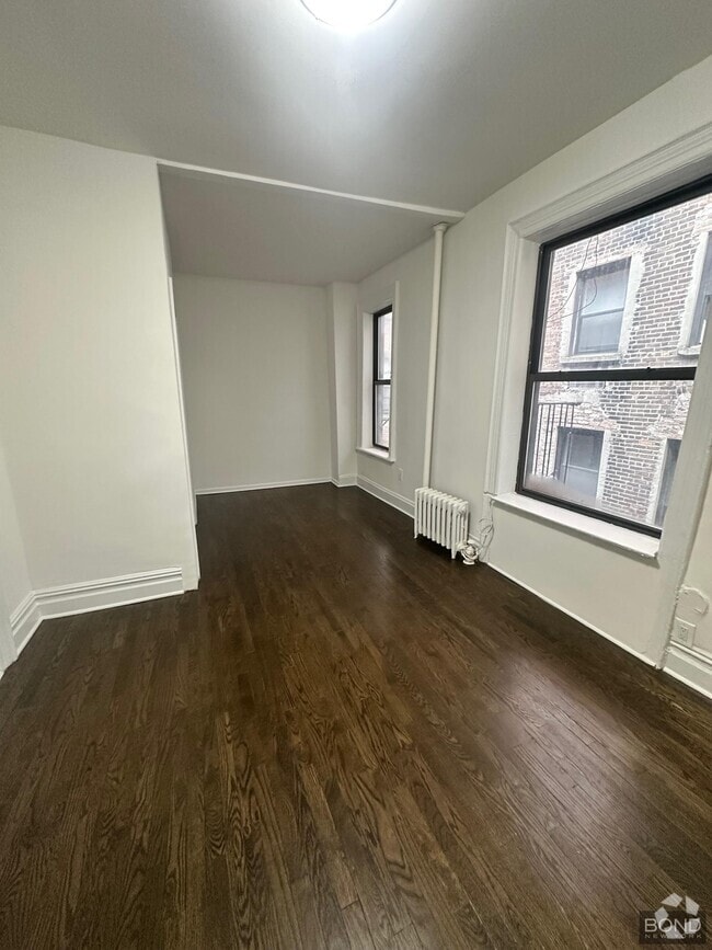 Building Photo - 1427 York Ave Unit 4G Rental