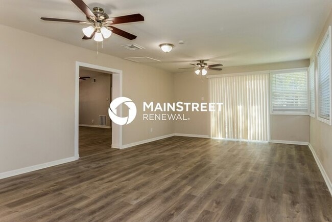 Photo - 4 Bedroom Pet-Friendly Home in TAMPA, FL w...