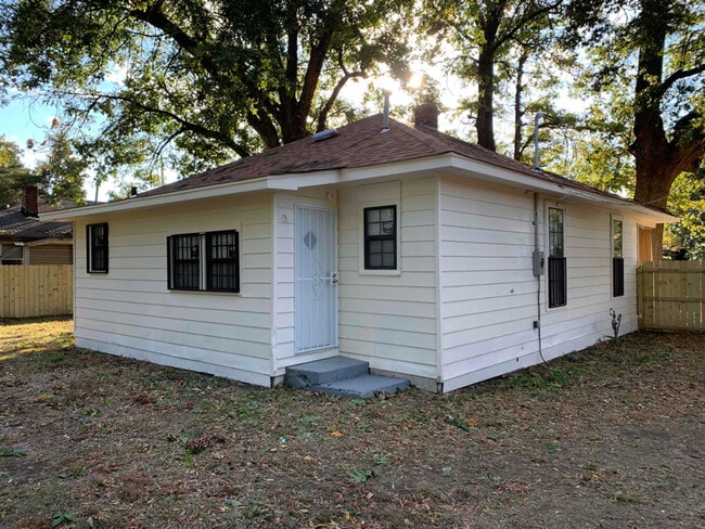 Photo - 1456 N Hollywood St