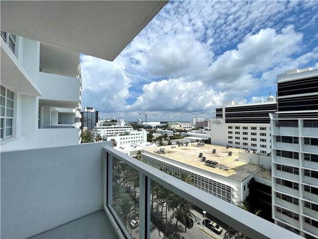 Photo - Live where Lincoln Road meets the Ocean in a full service resort-style condominium in South Beach!