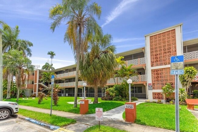 Photo - 1450 NE 170th St Unit 305