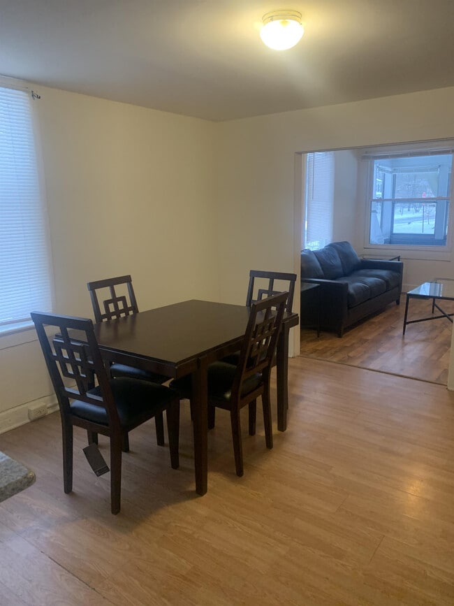 Photo - 229 W 7th St