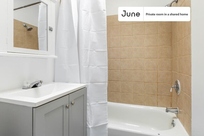 Photo - Room in Shared 3 bed/2 bath home Unit A