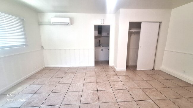 Photo - 611 S Flower St Unit 5