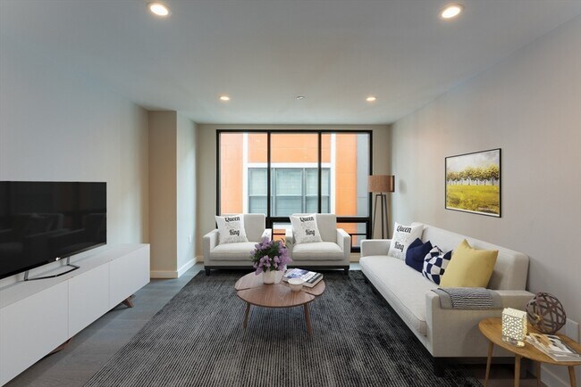 Photo - 244 Hanover St