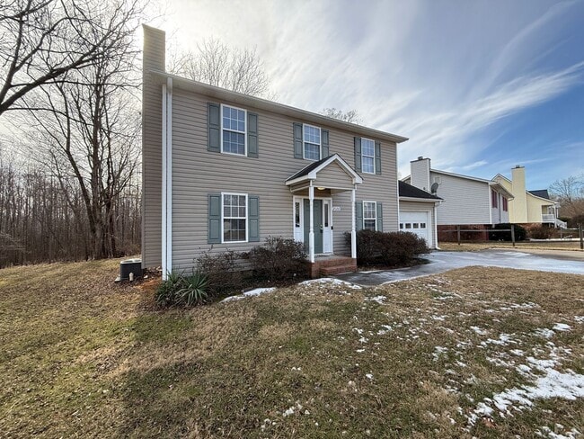 Photo - 2120 Dave St