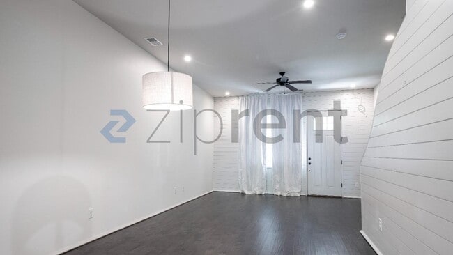 Photo - 1346 Calash Ave