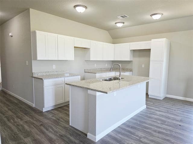 Photo - 1045 Springview Ln